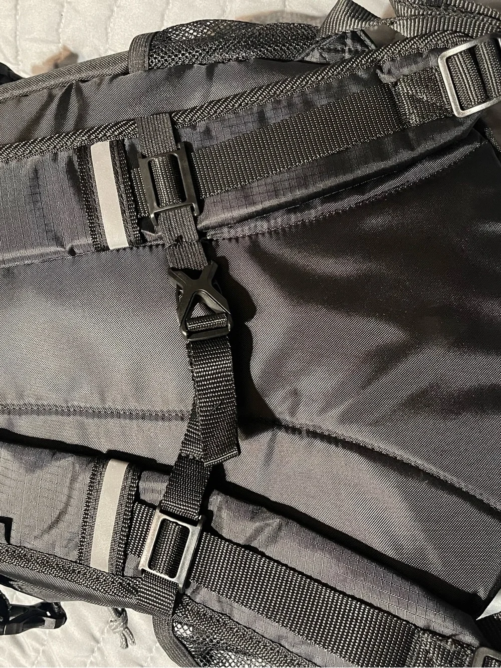 Traverse 25L Black Daypack Backpack